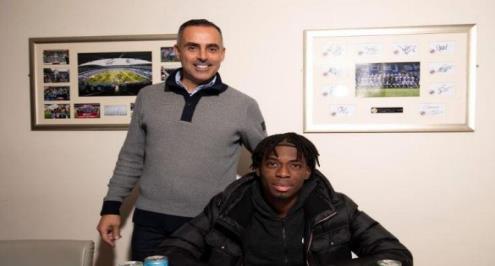 مصدر ليلا كورة: الزمالك يتحرك نحو إيجاريا بعد فسخ عقد سامسون